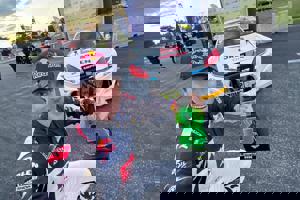 85051306 1846 4411 A3b9 31F9dff97d1b